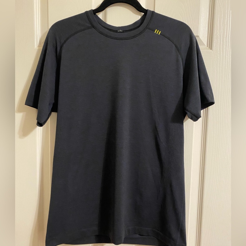 Lululemon Metal Vent Tech Short Sleeve